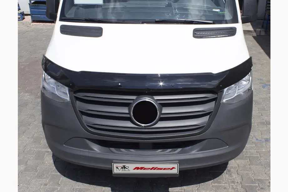Mercedes Sprinter W907/W910 2018– Motorkapdeflector (EuroCap) Foto 8