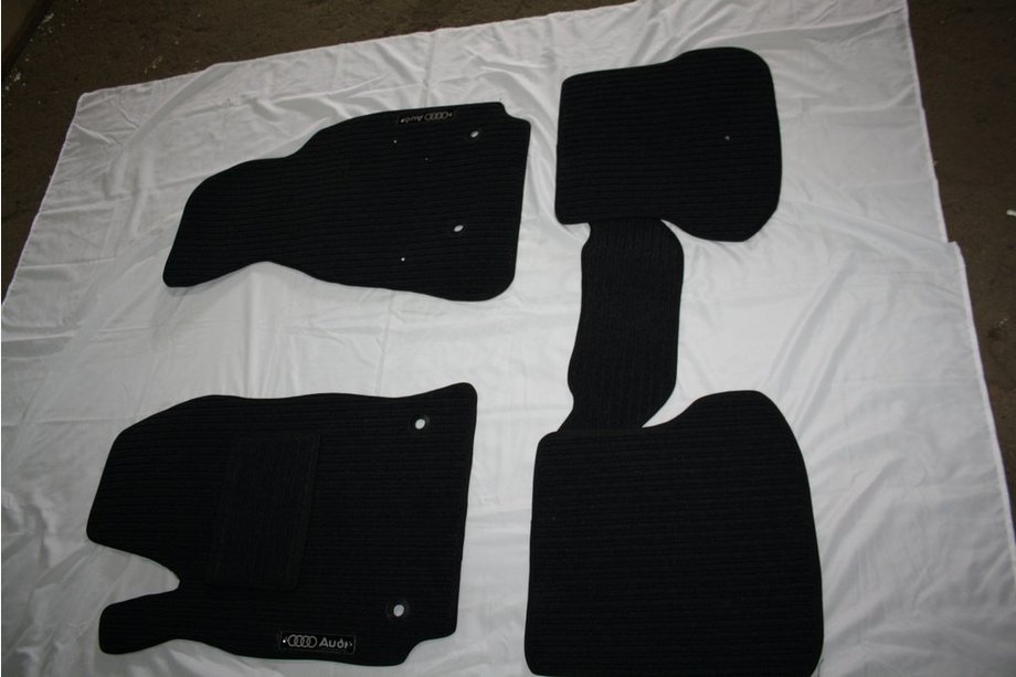 Audi Q5 2008–2017 Textielen automatten voor interieur (Corona) Image