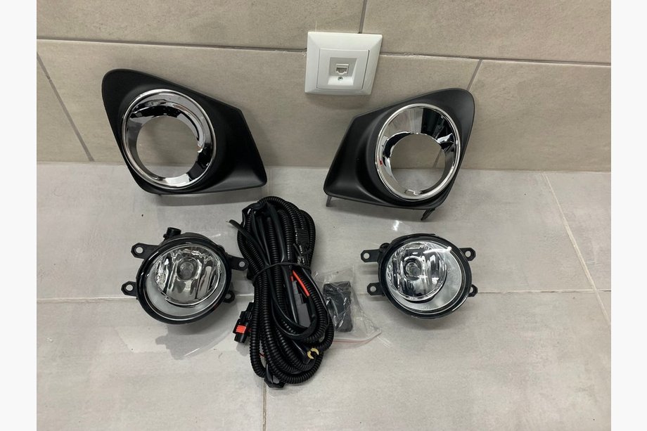 Toyota Corolla 2013–2019 Mistlampenset 2013-2016 (2 stuks, halogeen) Image