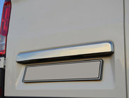 Volkswagen Crafter 2016– Sierlijst boven kenteken (zonder camera, RVS) Carmos - Turks staal foto 1