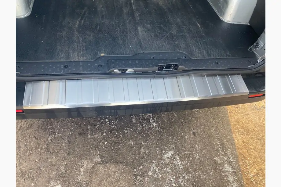 Renault Trafic 2015– OmsaLine RVS achterbumperbeschermer Foto 3