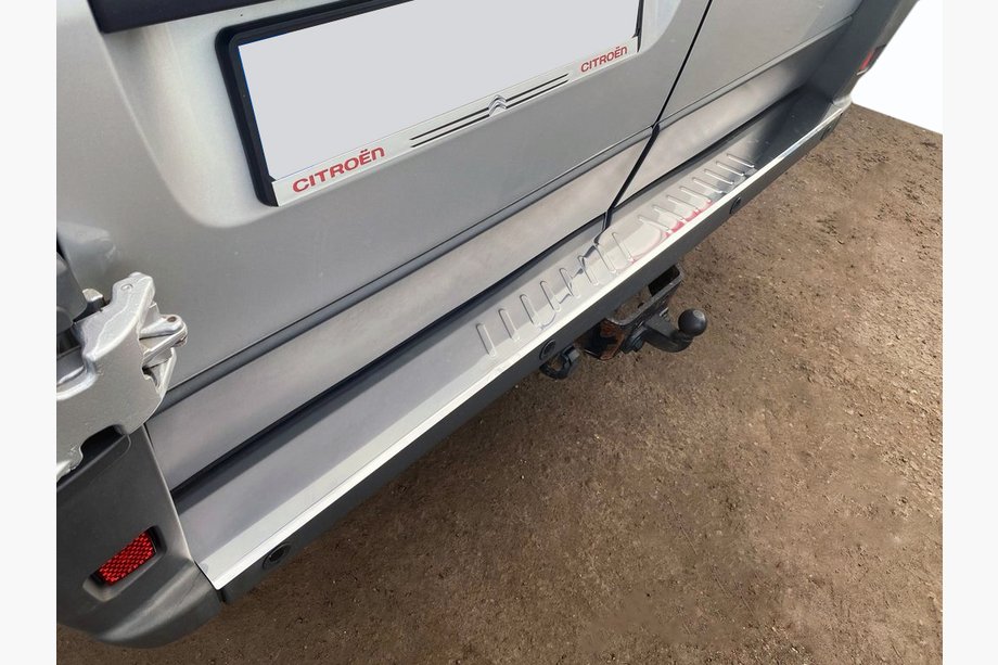 Fiat Ducato 2006–2025 RVS beschermplaat achterbumper Image