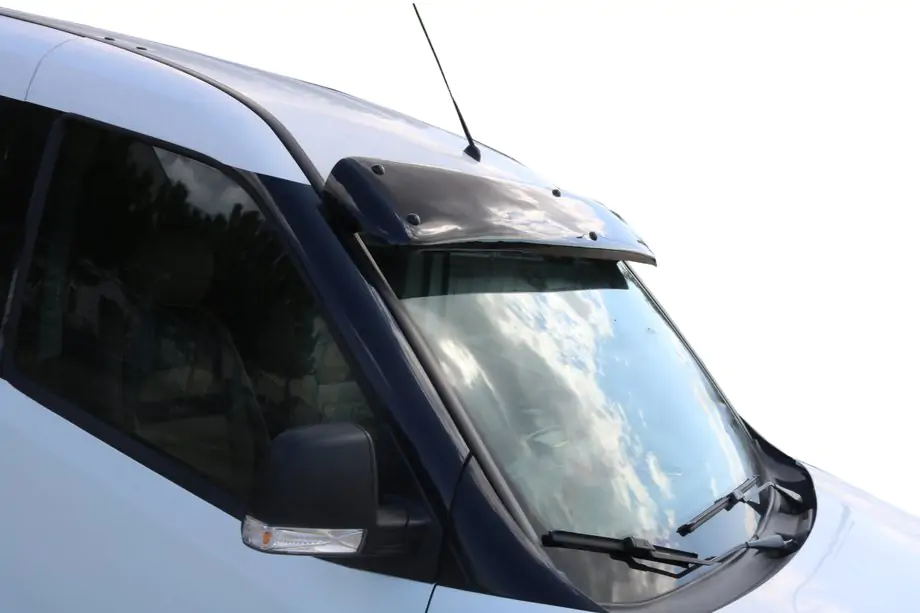 Opel Combo 2012–2018 Voorruitvizier (zwart hoogglans, 5 mm) Image