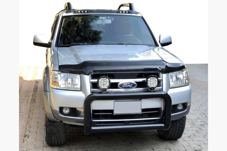 Ford Ranger 2007–2011 Motorkapdeflector EuroCap (2007-2009) Image