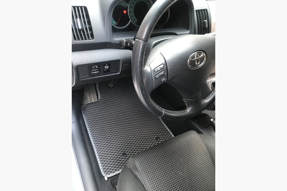 Toyota Corolla Verso 2004–2009 EVA automatten (zwart) Image