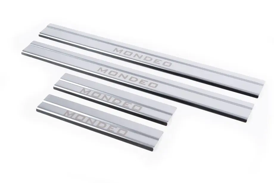 Ford Mondeo 2000–2007 CARMOS RVS instaplijsten (4-delig) Image