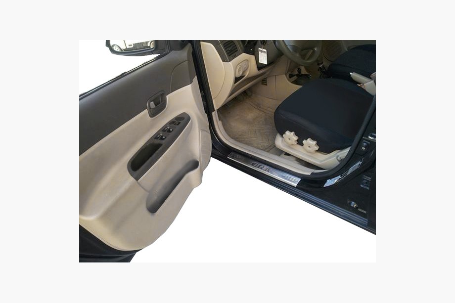 Hyundai Accent 2006–2010 Carmos V1 instaplijsten (4 stuks, RVS) Foto 2