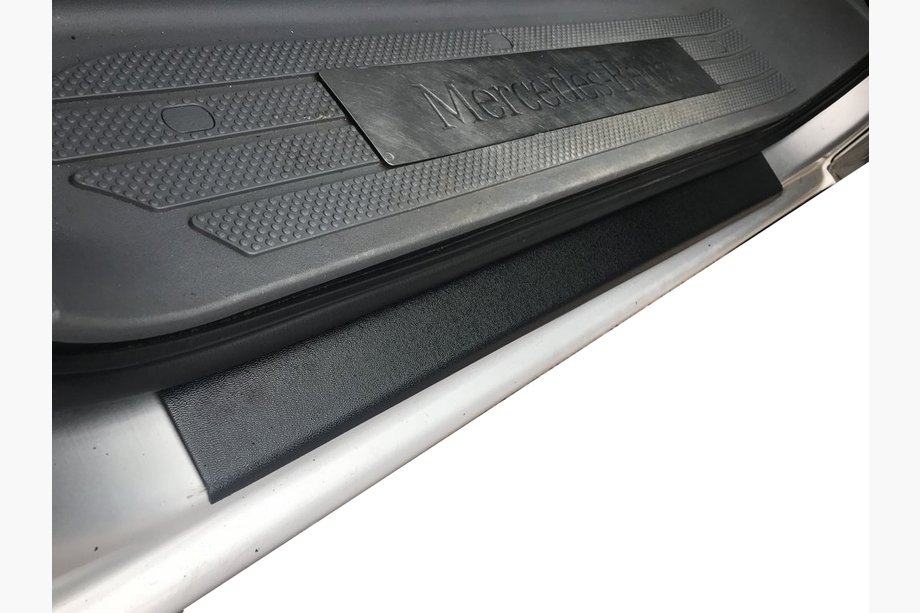 Mercedes Viano 2004–2014 DDU matte instaplijsten (set van 2, kunststof) Image