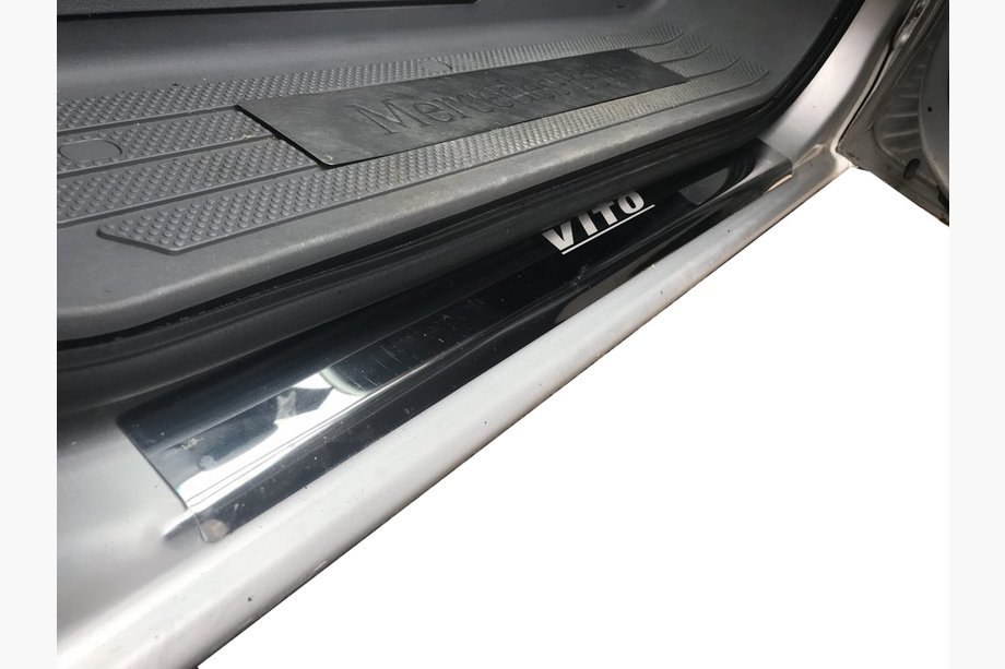 Mercedes Vito W639 2004–2014 Instaplijsten Laser-style (2 stuks, staal) Foto 2