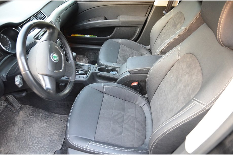 Skoda Superb 2009–2015 Autostoelhoezen (2008-2013, kunstleer/alcantara, Elite) Image