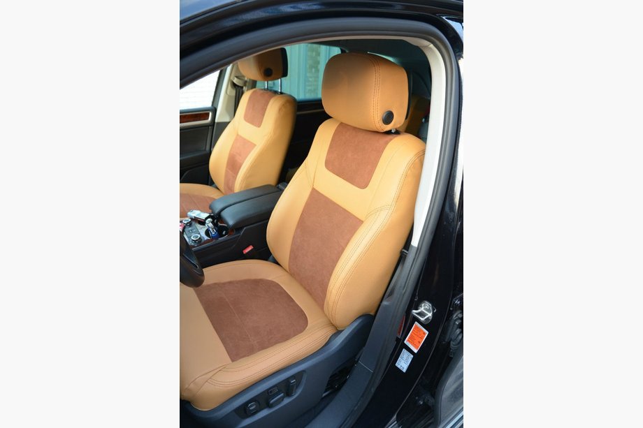 Volkswagen Touareg 2010–2018 Autostoelhoezen (imitatie alcantara en leer, Elite) Image