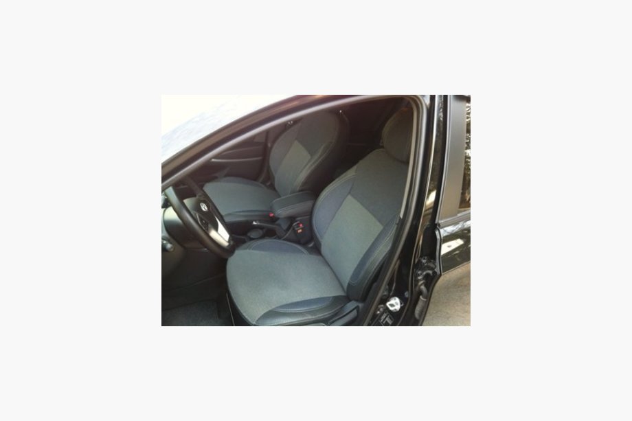 Hyundai Accent 2011–2017 Autostoelhoezen (kunstleer↗stof, Premium) Image
