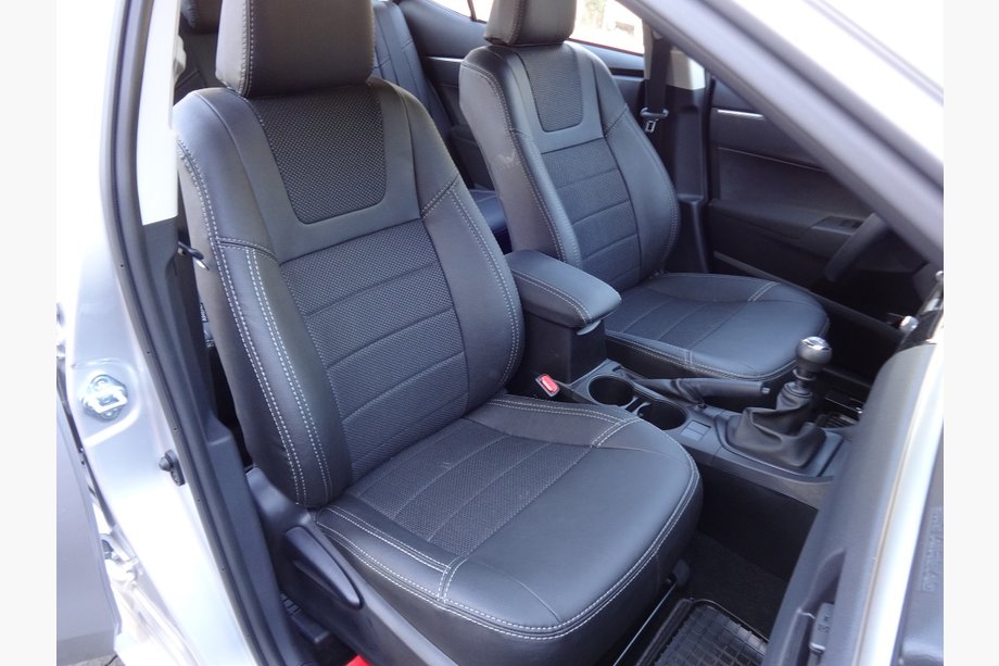 Toyota Corolla 2013–2019 Stoelhoezen SoyuzAuto Dynamic-serie Image