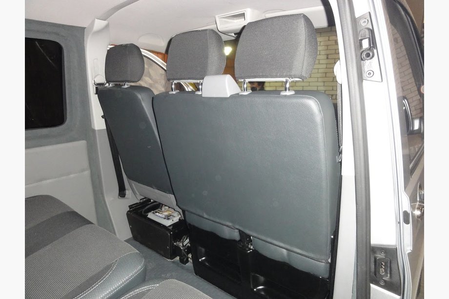 Volkswagen T5 Caravelle 2004–2010 Autostoelhoezen (kunstleer en stof, Premium) Foto 4