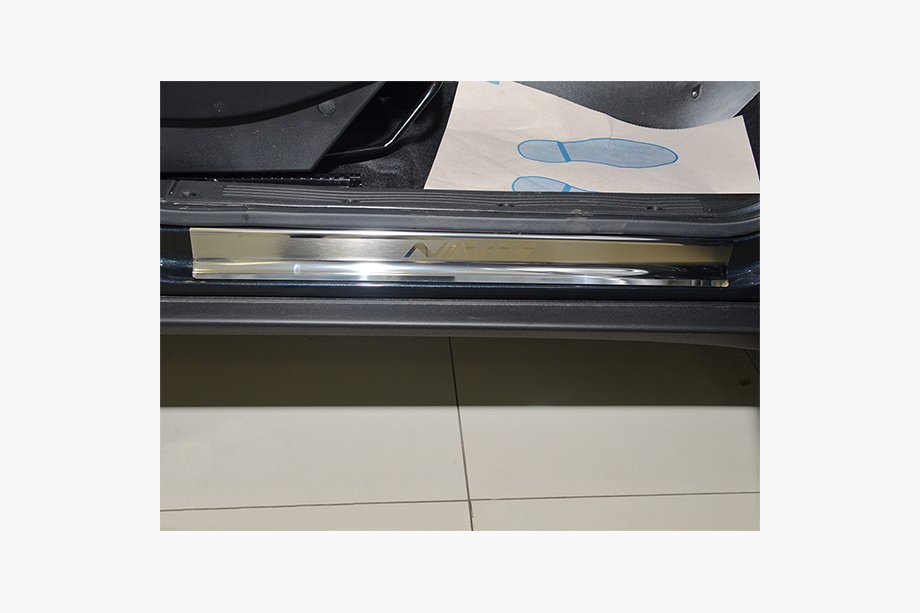 Chevrolet Niva 1998–2020 Nataniko instaplijsten (4 stuks, RVS) Image