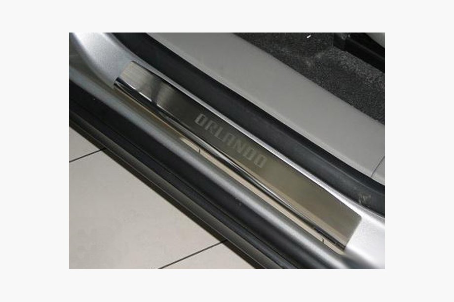 Chevrolet Orlando 2010–2018 Nataniko instaplijsten (4 stuks, RVS) Image