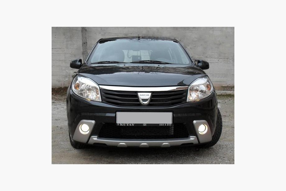 Dacia Sandero 2007–2013 Voorbumper lip-opsatzdelen (3 stuks, spuitklaar) Image