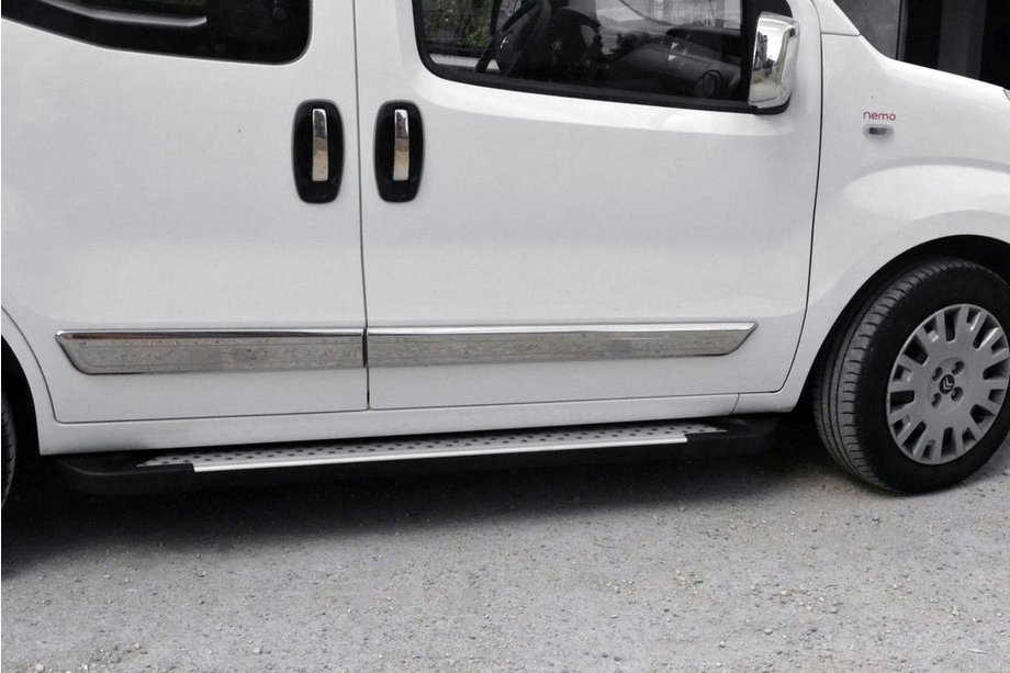 Citroen Nemo 2007–2017 Side steps Allmond Grey (2 st., aluminium profiel) Image