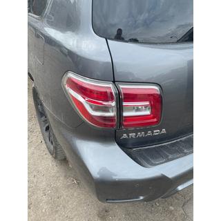 Achter LED-achterlichten (origineel, gebruikt, bouwjaar 2019) Nissan Armada 2016–2024 foto 1