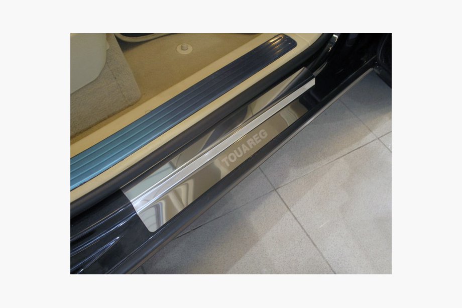 Volkswagen Touareg 2002–2010 Nataniko instaplijsten (4 stuks, RVS) Image