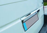 Volkswagen T4 Caravelle/Multivan 1990–2003 Sierlijst boven kenteken (Omsa, RVS) foto 1