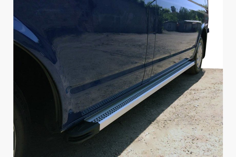 Volkswagen T5 Multivan 2003–2010 Zijtreden Maya V2 (set van 2, aluminium) Image