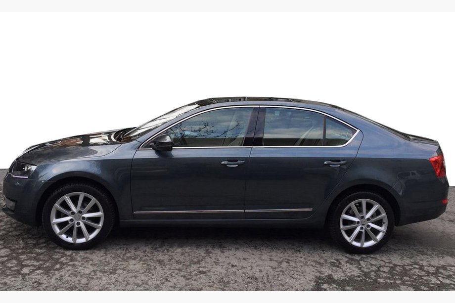 Skoda Octavia III A7 2013–2019 Complete raamomlijsting (10 stuks, RVS) Image