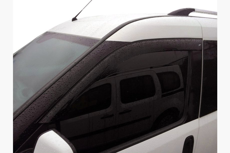 Opel Combo 2012–2018 Cobra raamwinddeflectoren (2 stuks) Image