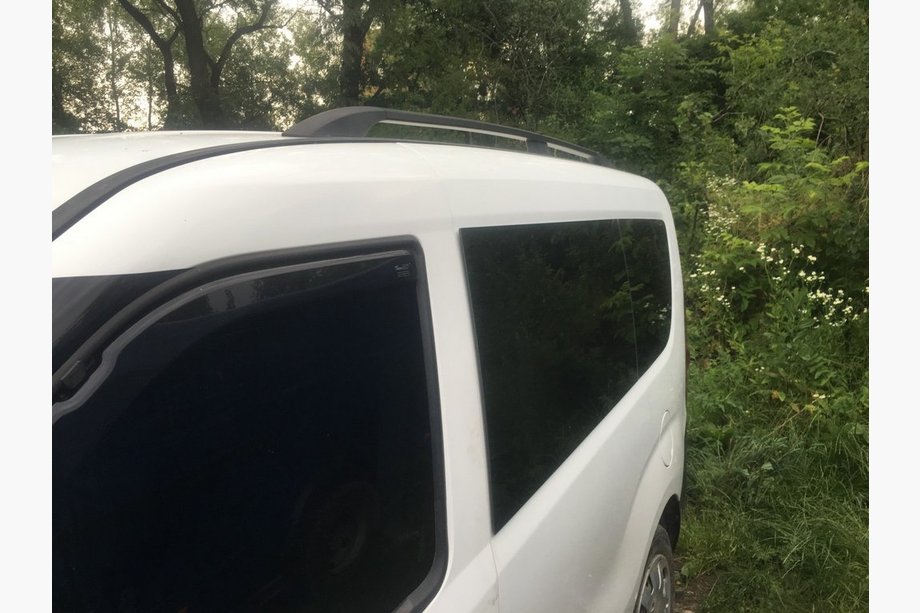 Fiat Doblo II 2010–2022 zwarte dakrails Foto 9