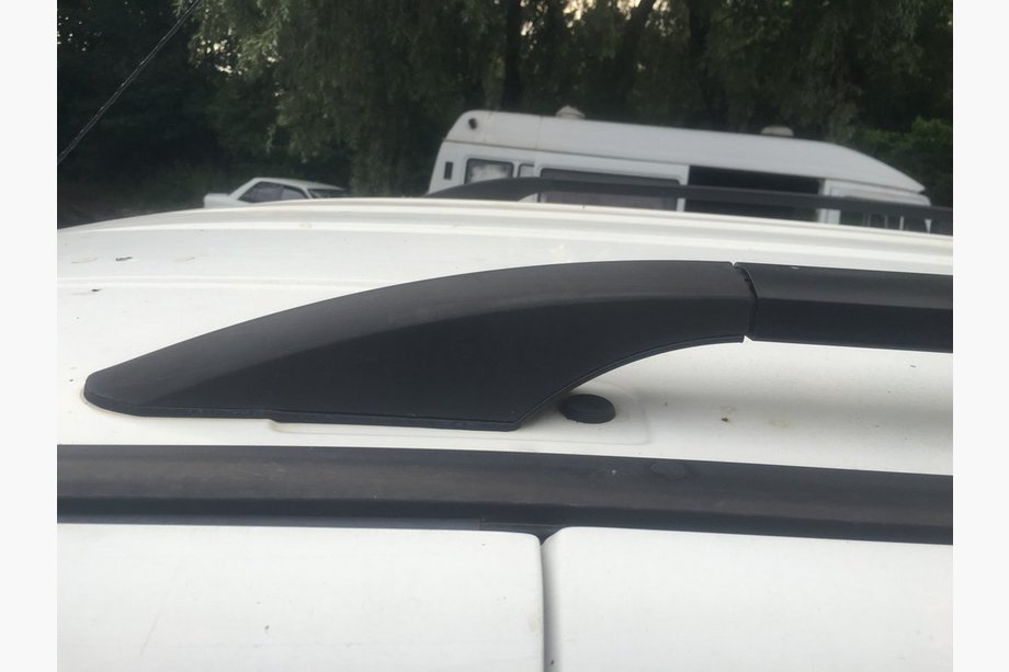 Fiat Doblo II 2010–2022 zwarte dakrails Foto 11