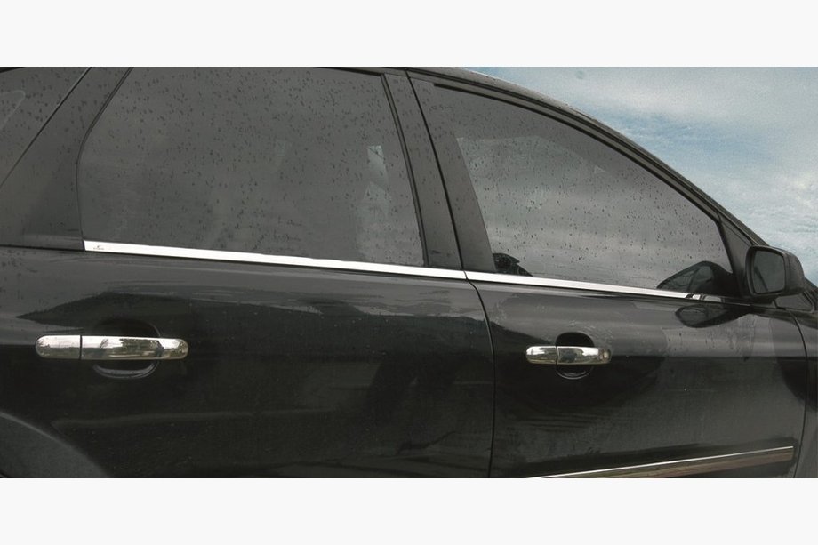 Ford C-Max 2004–2010 Buitenste raamlijstomlijsting RVS (set 4 stuks) Image