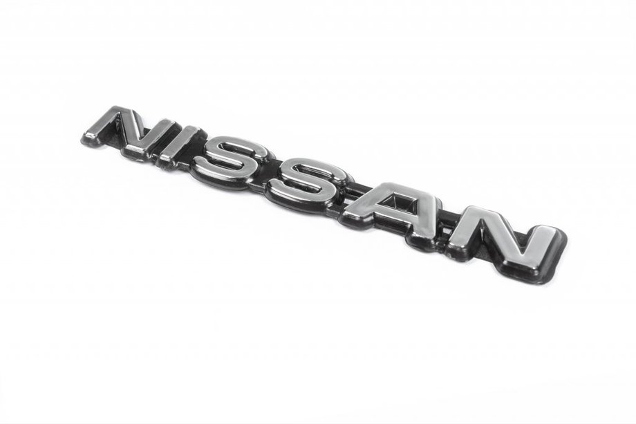 Nissan Maxima 1995–2000 Nissan opschrift (Turkije) Image