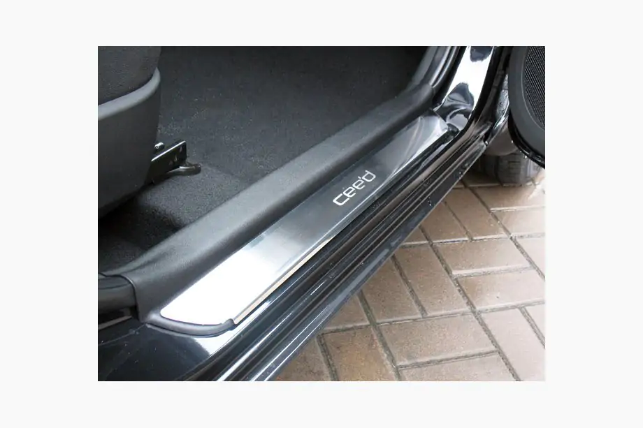 Kia Ceed 2007–2012 Nataniko RVS dorpellijsten (set van 4) Image