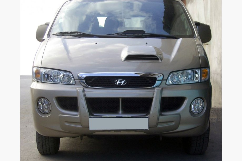 Hyundai H200, H1, Starex 1998–2007 Centrale lip (spuitklaar) Foto 1