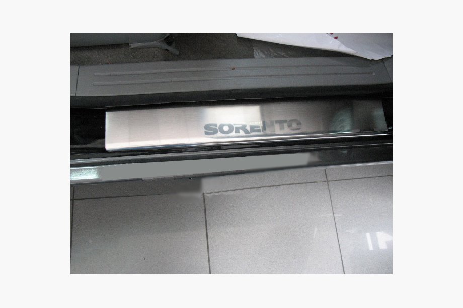 Kia Sorento II XM 2009–2014 Nataniko Premium instaplijsten (set van 4, RVS) Image