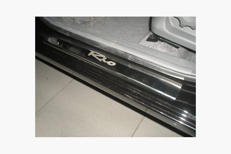 Kia Rio 2005–2011 Nathanika premium instaplijsten (4 stuks, RVS) Image