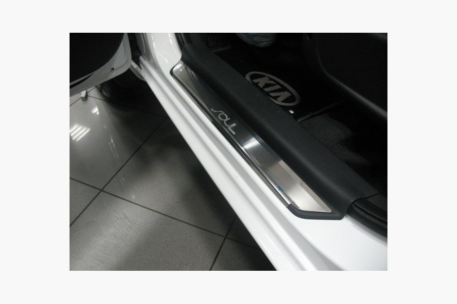 Kia Soul I 2008–2013 NataNika Premium instaplijsten (4 st., RVS) Image