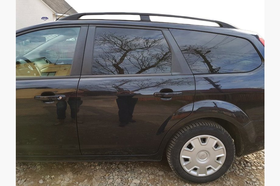 Ford Focus II 2008–2011 Aluminium dakrails (Caravan, zwart) Image