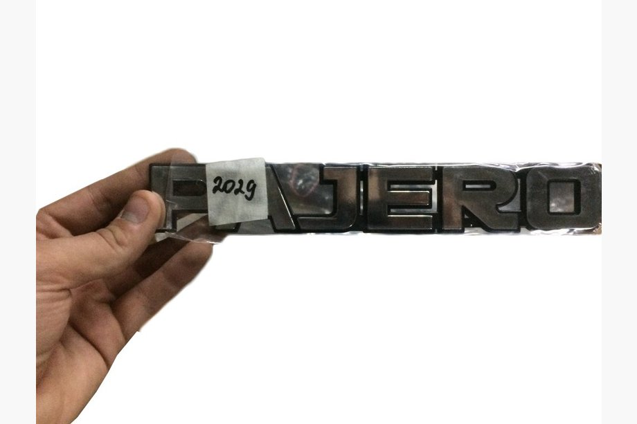 Mitsubishi Pajero Wagon IV 2006–2021 Opschrift 23 cm x 3,5 cm (Turkije) Image