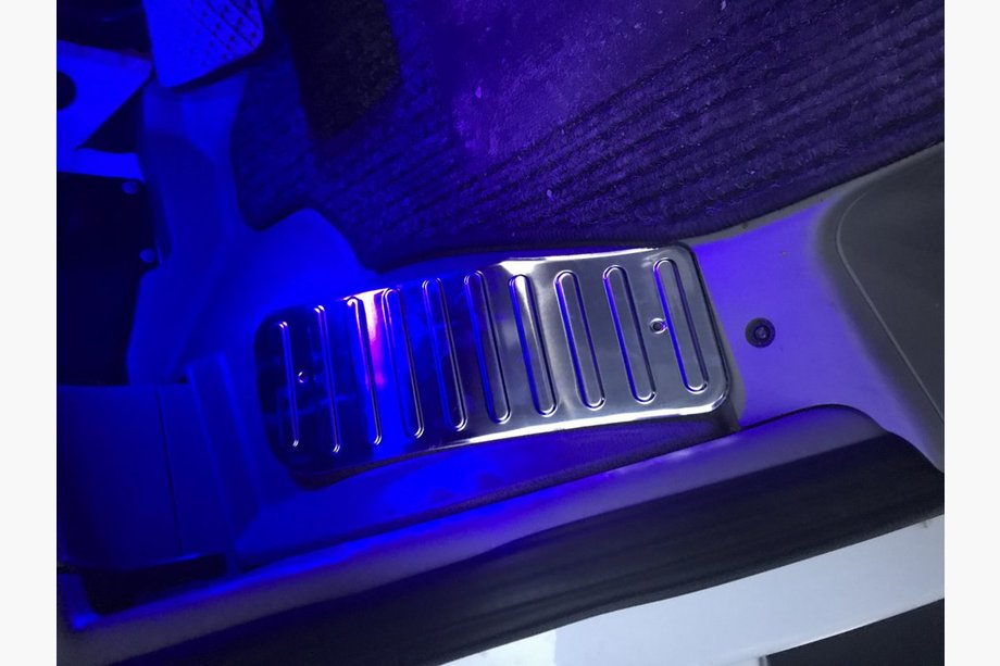Mercedes Sprinter W906 2006–2018 RVS voetsteun cover Foto 2