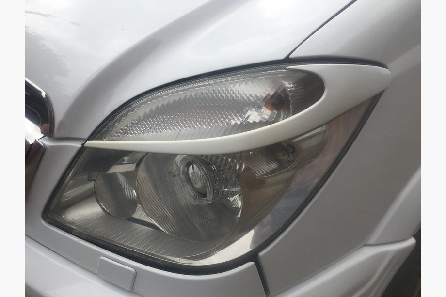 Mercedes Sprinter W906 2006–2018 Koplampwimpers Moon (lakbaar) Image