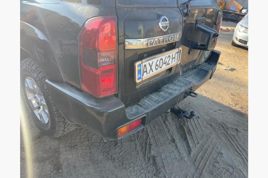 Nissan Patrol Y61 1997–2011 Achterbumper compleet gebruikt (2004-2008) Image