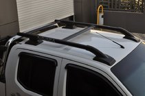 Nissan Navara/NP300 2016– Originele dakrails (met dwarsbalk) Grijs foto 1