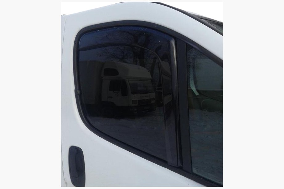 Renault Trafic 2015– Afgeprijsd! In-channel raamwindschermen (2 st., HIC) Foto 1