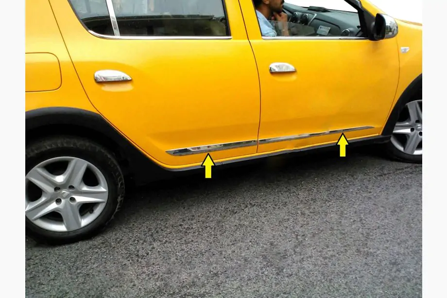 Renault Sandero 2013–2022 Deurstrip (set van 4, RVS) Image