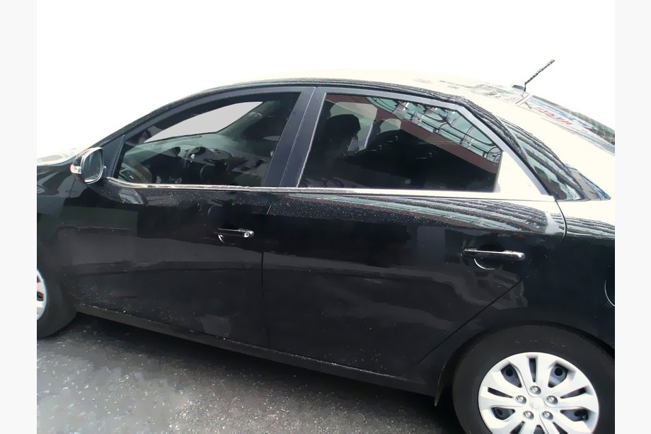 Kia Cerato 2 2010–2013 Raamomlijsting (4 stuks, RVS) Image