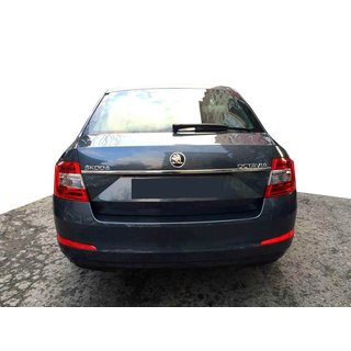 Chromen sierlijst boven de kentekenplaat (RVS) Skoda Octavia III A7 2013–2019 foto 1