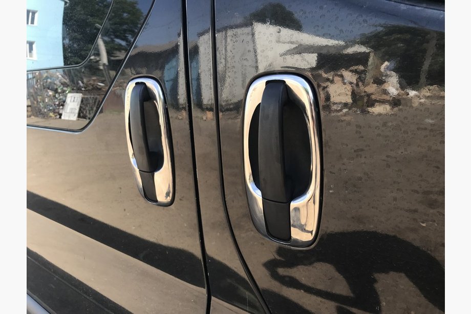 Opel Vivaro 2001–2015 RVS deurgreep omlijsting (4 stuks) Image