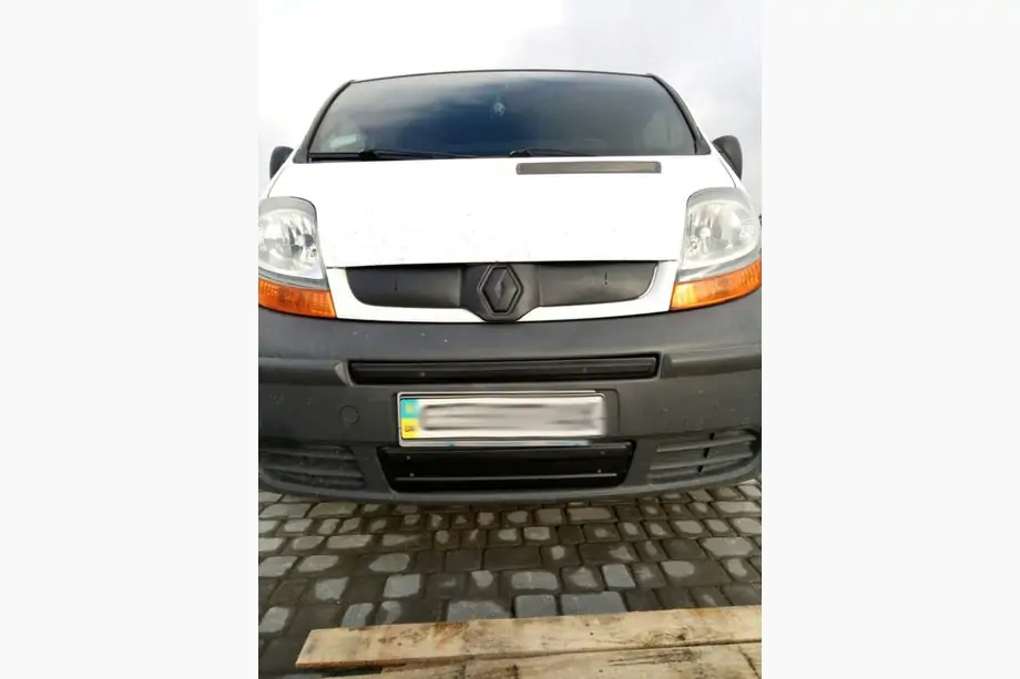Renault Trafic 2001–2015 Winter onderste grille-afdekking (onder kentekenplaat) Foto 3