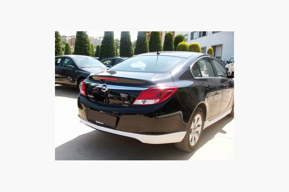 Opel Insignia 2008–2017 Achterste onderste diffuserlijst (spuitklaar) Foto 1